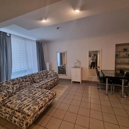 Camellia Studio Apartment & Parking Riga Exterior photo