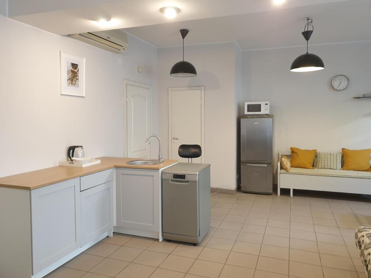 Camellia Studio Apartment & Parking Riga Exterior photo