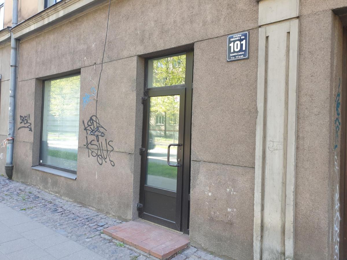 Camellia Studio Apartment & Parking Riga Exterior photo